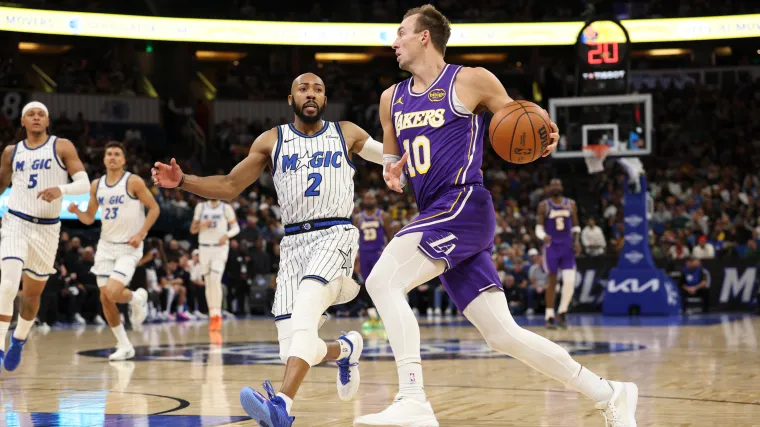 El triple ganador de Luke Kennard que salvó la racha de triunfos de Los Angeles Lakers | Wearing News Spain
