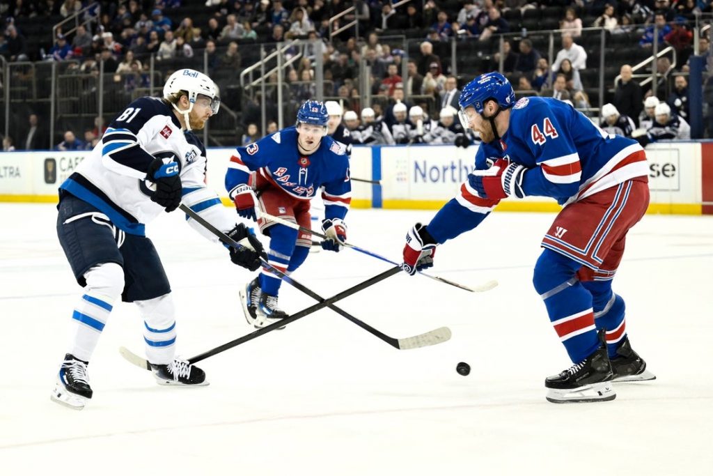 Giro muerto | Los Jets dejan de derrapar al vencer a los Rangers en tiempo extra