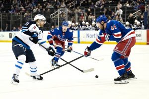 Giro muerto | Los Jets dejan de derrapar al vencer a los Rangers en tiempo extra