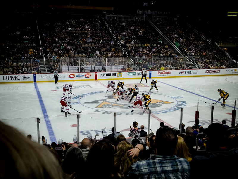 Evgeni Malkin busca pingüinos con daño en la parte superior del cuerpo versus avalancha