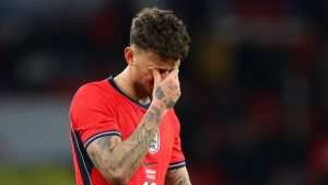 Inglaterra 1-1 Uruguay: Ben White abucheado tras anotar y luego ofrece penalti en remontada global