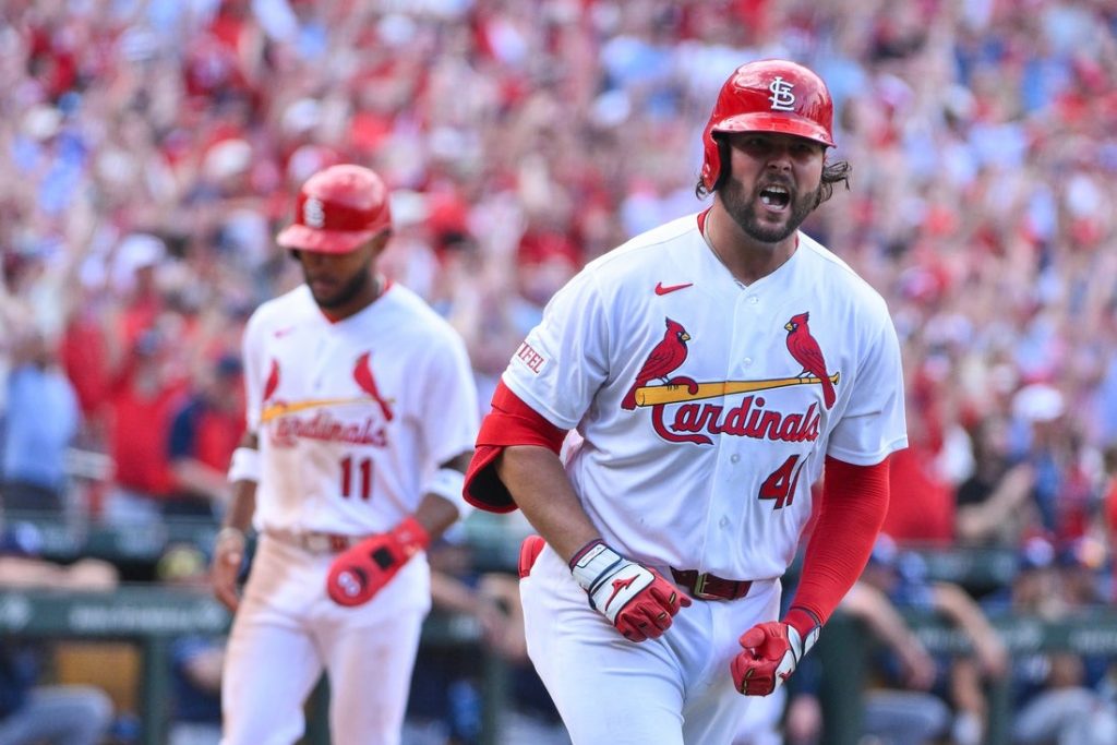 Giro muerto | Los Cardinals intentan lograr otro estallido ofensivo contra los Rays