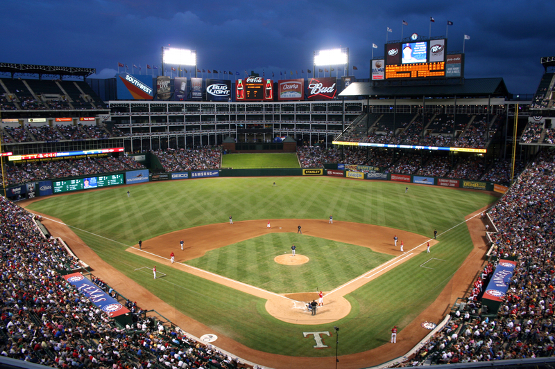 Los Rangers dominan a los Filis con una victoria de 8-3