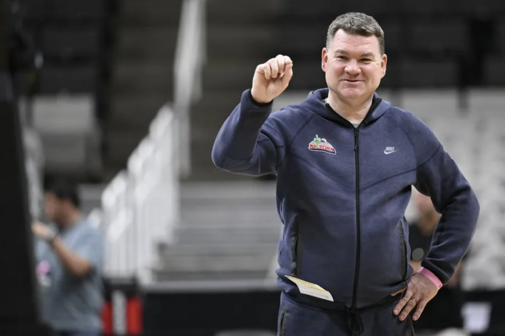 El futuro de Tommy Lloyd está en juego mientras el trabajo en la UNC se avecina en algún momento de la Final Four Slouch | Deadspin.com