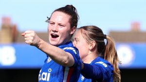 Copa FA femenina: el campeón Chelsea logra un ganador insensible para hundir a los Spurs y alcanzar la semifinal contra el líder de la WSL, Man City