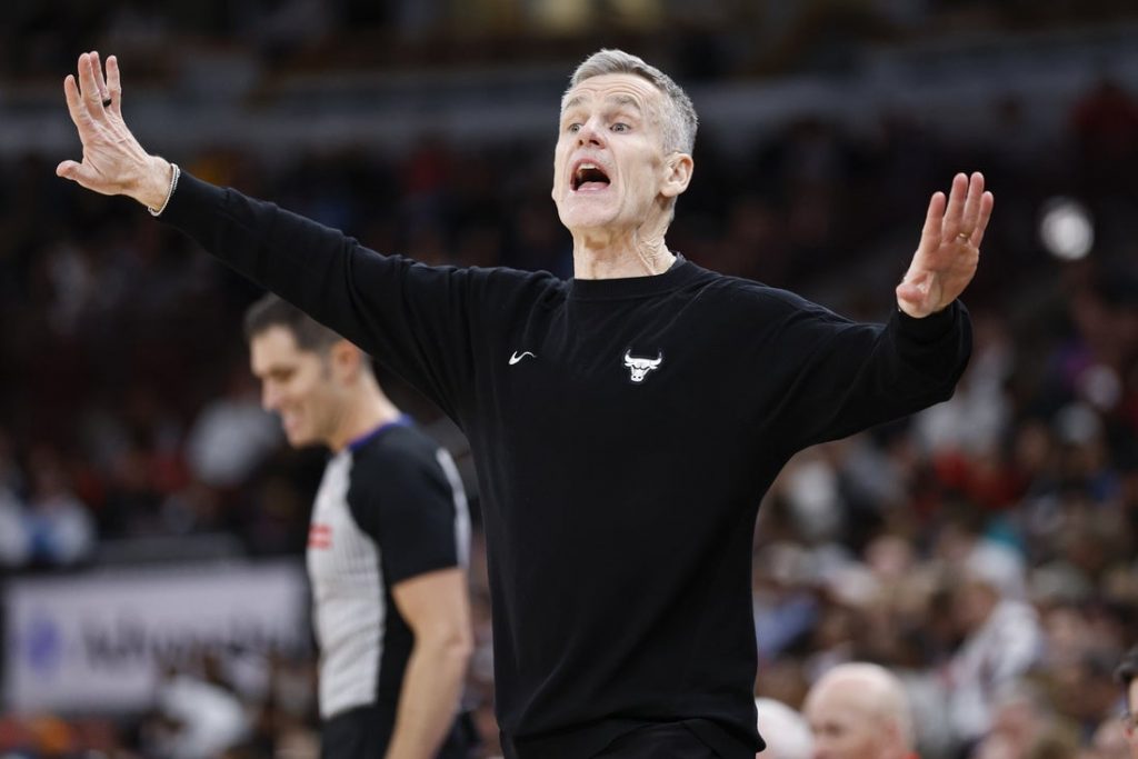 Giro muerto | El presidente de los Bulls ve a Billy Donovan como parte integral del futuro, si el entrenador quiere terminar
