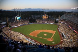 Los Azulejos vencen a los Dodgers 4-3 y ponen fin a la pérdida de seis juegos
