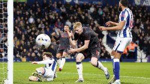 West Brom 0-0 Millwall: Josh Coburn extraña a la niñera mientras los Lions se conforman con una apelación sin goles para buscar la promoción del campeonato en The Hawthorns
