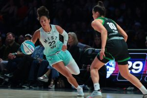 Giro muerto | Valkyries consigue un contrato multianual con Veronica Burton