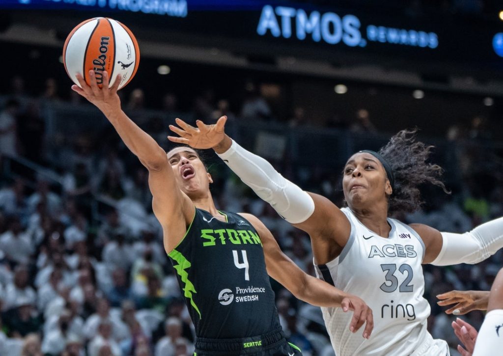 Giro muerto | El siete veces All-Indispensable G Skylar Diggins se une a Sky