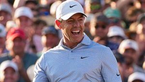 The Masters: Rory McIlroy defiende el título y hace más historia después de una emocionante búsqueda de un solo golpe en Augusta National