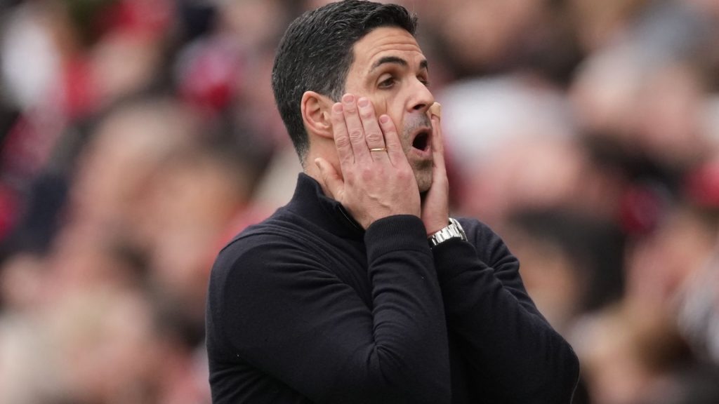 Gary Neville: el Arsenal necesita equilibrar la emoción antes del enfrentamiento del Man City en la Premier League el próximo domingo