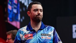 Los problemas de Luke Humphries continúan cuando Chris Dobey logra el título del Campeonato de Jugadores 9