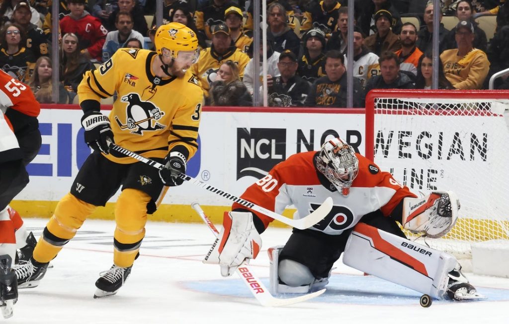 Giro muerto | Dan Vladar corrige la forma para dirigirse a los Flyers en el Juego 4; Los pingüinos recurren a Arturs Silovs