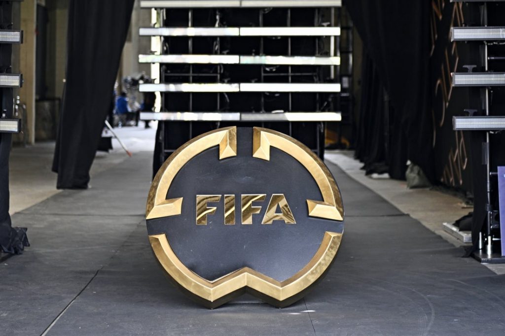 Giro muerto | FIFA ante la posibilidad de ampliar financiación y cobros para los equipos