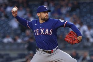 Giro muerto | El as de los Rangers, Nathan Eovaldi, detiene el revuelo de cinco juegos de los Yankees