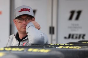 Giro muerto | Informe: Demanda de Joe Gibbs Racing contra Spire, Chris Gabehart tiene fecha de juicio