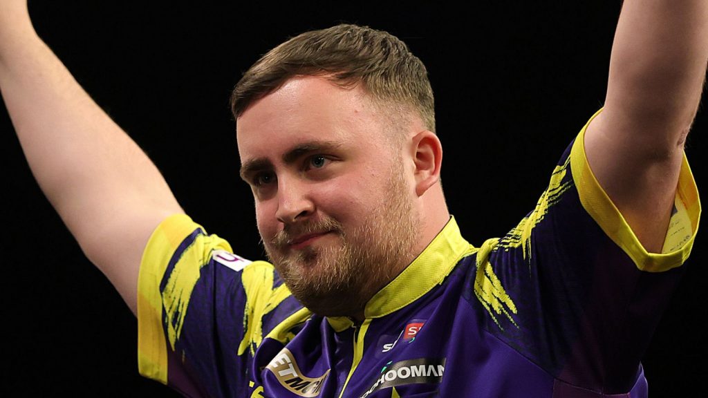Dardos de la Premier League: Luke Littler vence a Luke Humphries en Leeds para lograr la sexta victoria nocturna igual a la lista