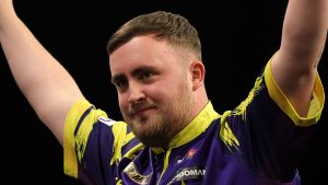 Dardos de la Premier League: Luke Littler vence a Luke Humphries en Leeds para lograr la sexta victoria nocturna igual a la lista