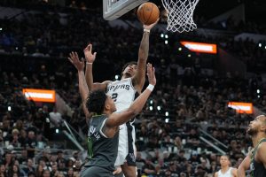 Giro muerto | Se requiere mejora para los Wolves mientras la serie de los Spurs regresa a casa
