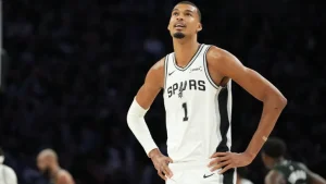 Por qué expulsaron a Wembanyama en el cuarto partido entre Timberwolves vs. Spurs | Sporting News
