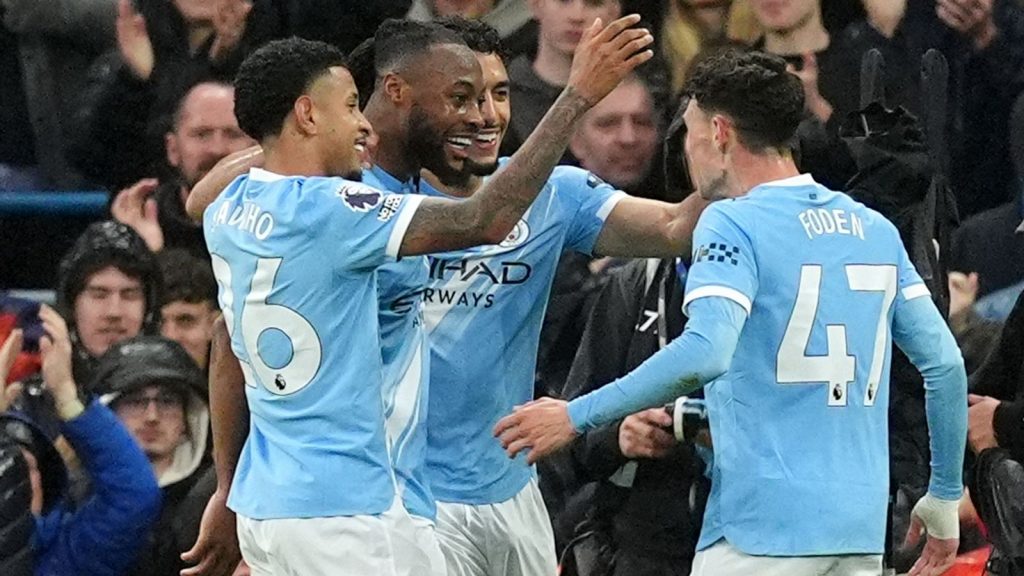 Man City 3-0 Crystal Palace: Phil Foden brilla mientras el equipo de Pep Guardiola extiende la velocidad del título de la Premier League una semana más