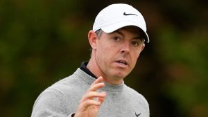 Campeonato de la PGA: los cargos de Rory McIlroy echan una mano en la competencia principal mientras Scottie Scheffler tropieza y Bryson DeChambeau falla el pinchazo