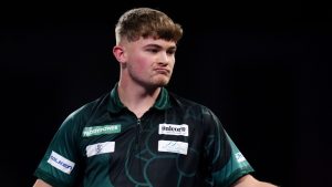 Origen global de dardos: Charlie Manby avanza más allá de la primera ronda en su debut en el Tour Europeo