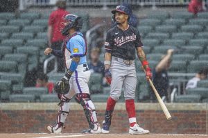 Giro muerto | Tres lanzadores de los Nacionales se combinan para atrapar 1 hit sobre los Bravos