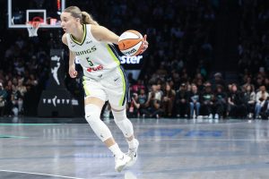 Giro muerto | Aplaude, espera: el gran nombre de Wings, Paige Bueckers, ha sido rescindido técnicamente