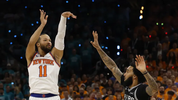 La lesión de Jalen Brunson que asustó a los Knicks: Qué le pasó al scandalous en el Juego 1 de las Finales vs. San Antonio | Sporting News