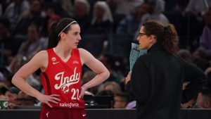 Caitlin Clark de Fever resta importancia a la incompatibilidad y se especializa en Dream
