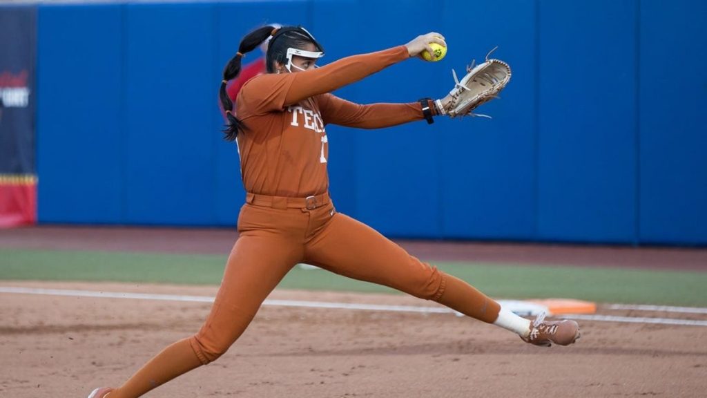Texas gana títulos de WCWS de mano a mano con recuperación G2 frente a Texas Tech
