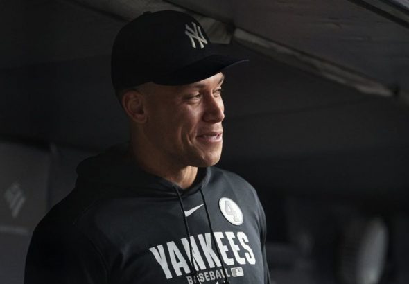 Aaron Judge (costillas) de los Yankees estará fuera indefinidamente, se espera aliento esta temporada