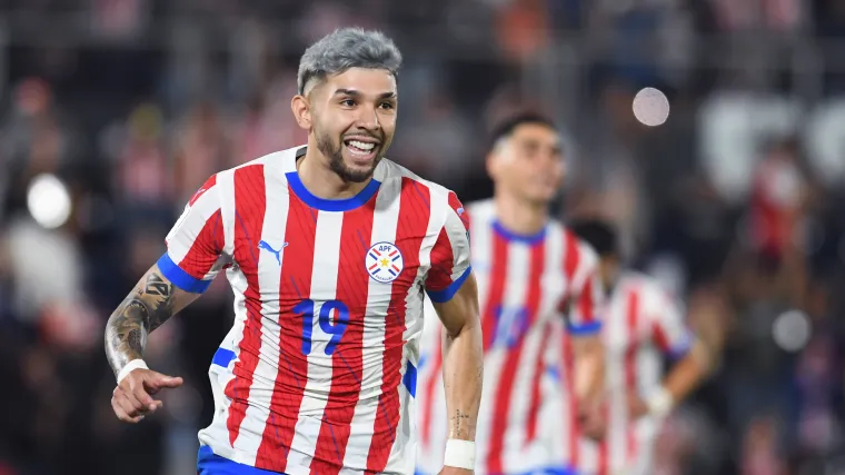 La lesión de Julio Enciso: Qué le pasó al jugador de Paraguay ante Nicaragua a días para el Mundial 2026 | Carrying Data