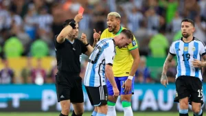 Qué pasa si un jugador es expulsado en el último amistoso antes del Mundial: cuándo debe cumplir la sanción | Carrying News