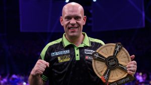 Nordic Darts Masters: Michael van Gerwen gana el título mientras Luke Humphries se enfurece por silbar en Copenhague