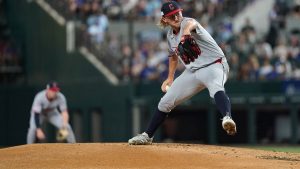 Tanner Bibee domina mientras los Guardianes excluyen a los Rangers