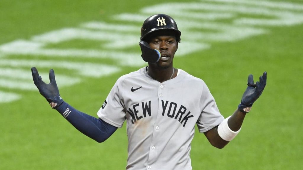 La explosión de Jazz Chisholm Jr. continúa el avance de los Yankees ante los Guardianes