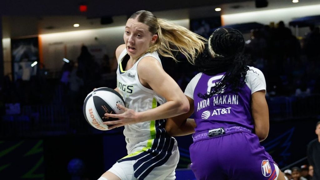 Paige Bueckers anota 31 goles, la mayor cantidad de la temporada, para liderar Wings over Mercury
