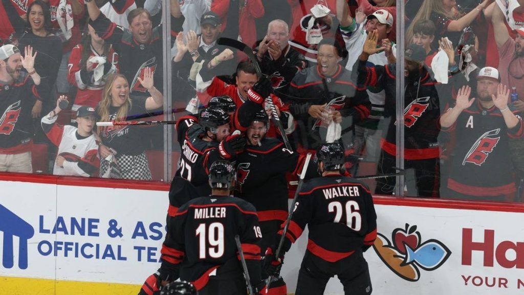 Jordan Staal y los Hurricanes toman el Deporte 5 y se acercan al título de la Copa Stanley