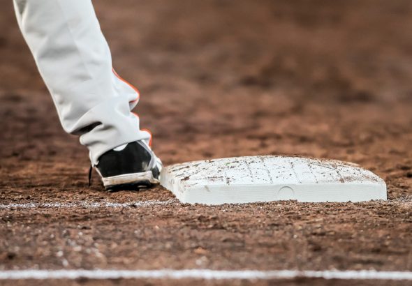 Los Rockies dominan a los Atléticos 23-9 en la final de la serie en Las Vegas