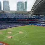 Los Yankees acumulan victorias en la serie contra los Azulejos con una sólida base