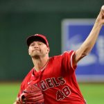 Los Angelinos le dan a Reid Detmers mucho refuerzo en la derrota de los Diamondbacks