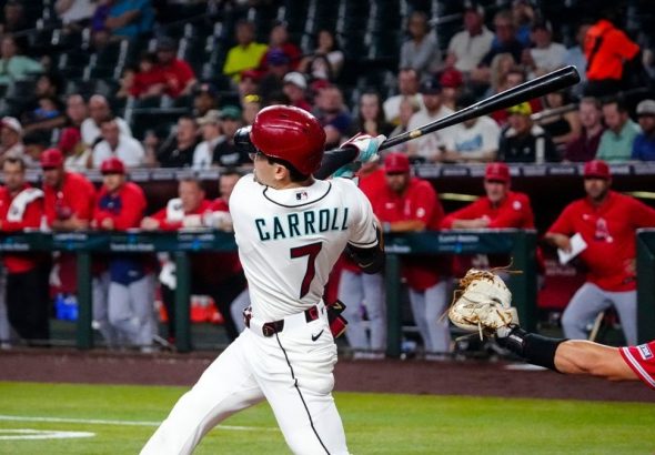 Corbin Carroll lanza a los D-backs a vencer a los Angelinos 8-1