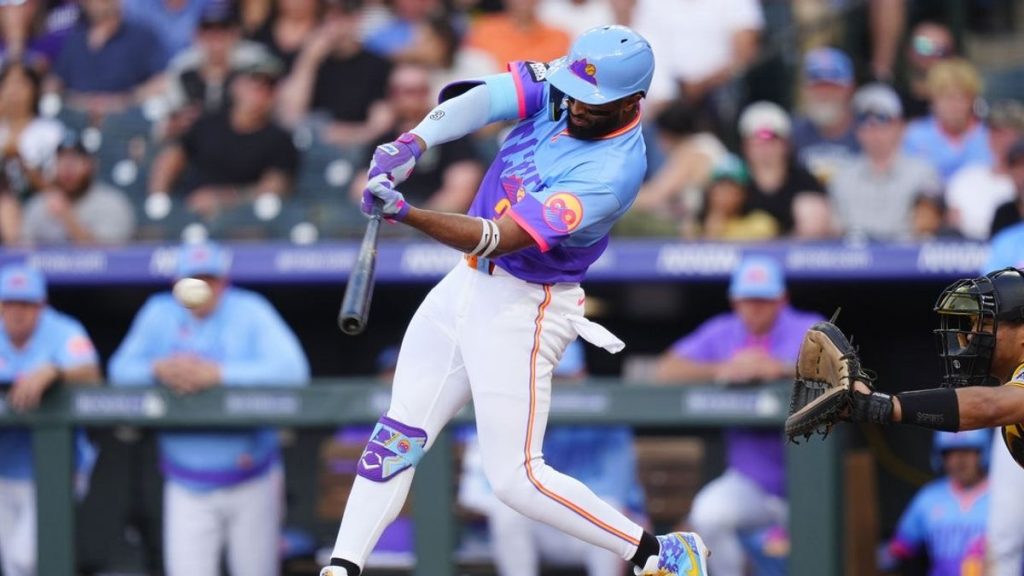 El doble emergente de Braxton Fulford eleva a los Rockies sobre los Piratas
