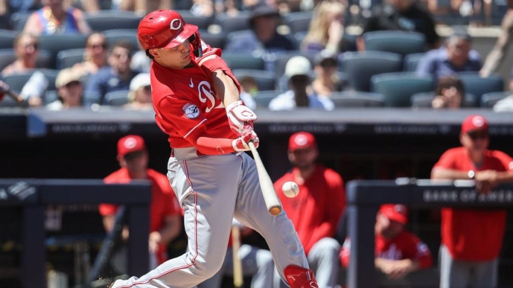 Sal Stewart y los Rojos se liberan en la goleada sobre los Yankees