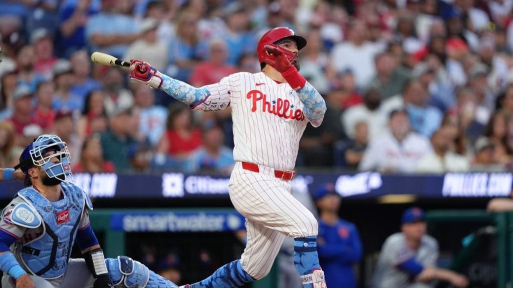 Los Filis batean a los Mets a espaldas de Kyle Schwarber y Bryce Harper