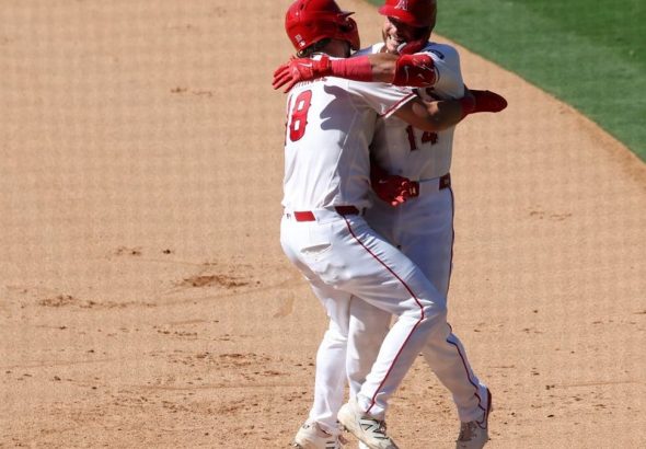 Error en extras condena a Orioles ante Angelinos