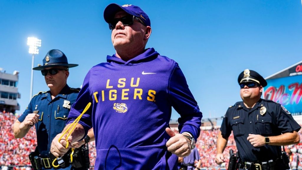 Brian Kelly, ex entrenador de LSU y Notre Dame, se une a las acciones de CBS Sports